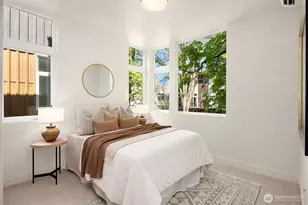 1733 17th Ave, Seattle, WA 98122 - Photo 3