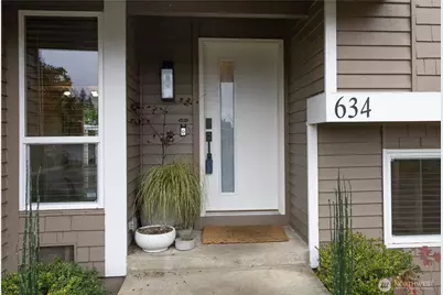 634 NE Conifer Drive, Bremerton, WA 98311 - Photo 3