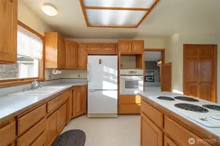 186 Rebel Ln, Port Angeles, WA 98362 - Photo 17