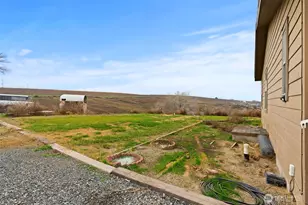 1351 Nass Rd, Granger, WA 98932 - Photo 29