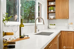 9112 120th Ave SE, Newcastle, WA 98056 - Photo 11