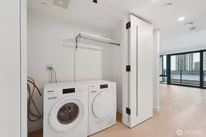 300 Virginia Street #801, Seattle, WA 98121 - Photo 11