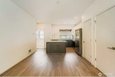 8718 42nd Avenue S, Seattle, WA 98118 - Photo 7