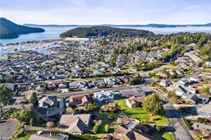 1907 Tweed Pl, Anacortes, WA 98221 - Photo 5