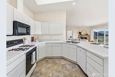 1907 Tweed Place, Anacortes, WA 98221 - Photo 15