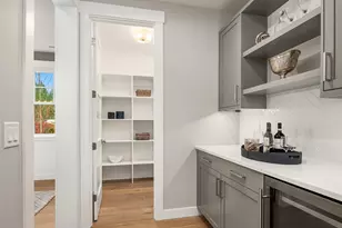 17210 NE 95th St, Redmond, WA 98052 - Photo 9