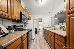 2808 67th Ave W, University Place, WA 98466 - Photo 7