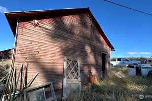 735 N Main St, Latah, WA 99018 - Photo 11