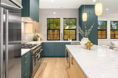 809 166th Avenue NE, Bellevue, WA 98008 - Photo 9