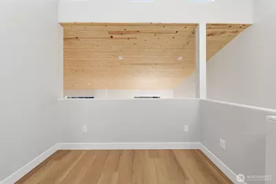 11740 Phinney Ave N, Seattle, WA 98133 - Photo 15