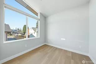 11740 Phinney Ave N, Seattle, WA 98133 - Photo 23