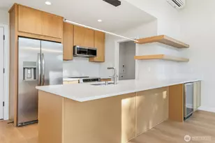 11740 Phinney Ave N, Seattle, WA 98133 - Photo 9