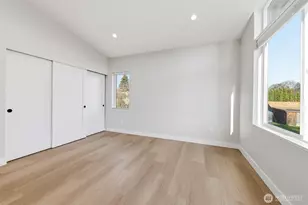 11740 Phinney Ave N, Seattle, WA 98133 - Photo 19