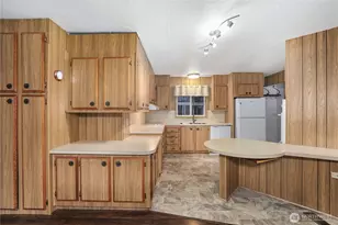 11216 127th St E, Puyallup, WA 98374 - Photo 5