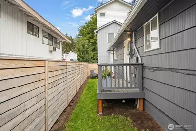 9728 57th Avenue S #A, Seattle, WA 98118 - Photo 19