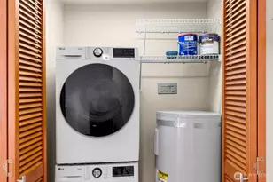 1730 Taylor Ave N, Seattle, WA 98109 - Photo 17