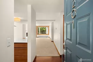 1730 Taylor Ave N, Seattle, WA 98109 - Photo 5