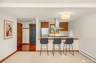 1730 Taylor Ave N, Seattle, WA 98109 - Photo 7