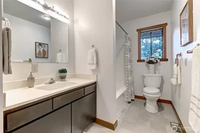 9901 NE 32nd Street, Bellevue, WA 98004 - Photo 19