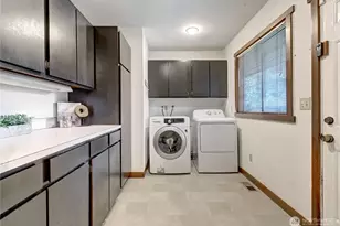 9901 NE 32nd St, Bellevue, WA 98004 - Photo 11