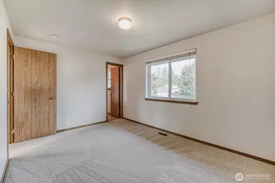 15711 24th Avenue E, Tacoma, WA 98445 - Photo 13