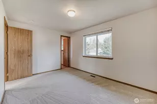 15711 24th Ave E, Tacoma, WA 98445 - Photo 13