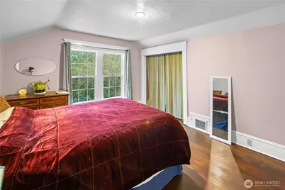 4616 Meridian Avenue N, Seattle, WA 98103 - Photo 25