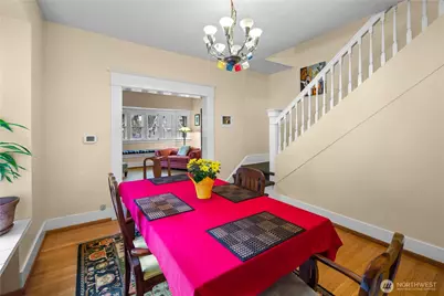 4616 Meridian Avenue N, Seattle, WA 98103 - Photo 7