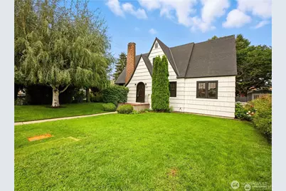 417 N Columbia Street, Chelan, WA 98816 - Photo 1