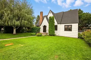 417 N Columbia St, Chelan, WA 98816 - Photo 1