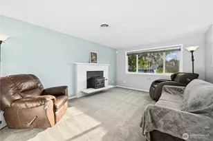 2615 Mount McKinley Ct, Puyallup, WA 98374 - Photo 5