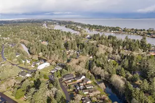 634 Island Cir SE, Ocean Shores, WA 98569 - Photo 39