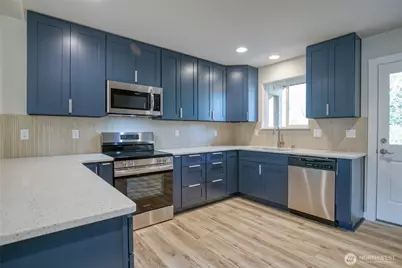 634 Island Circle SE, Ocean Shores, WA 98569 - Photo 9