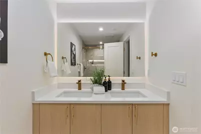 11715 SE 64th Street, Bellevue, WA 98006 - Photo 23