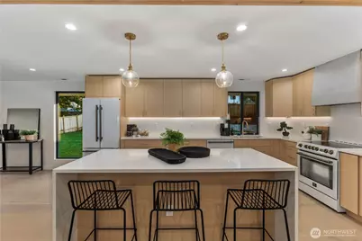 11715 SE 64th Street, Bellevue, WA 98006 - Photo 7