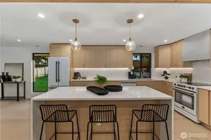 11715 SE 64th St, Bellevue, WA 98006 - Photo 7