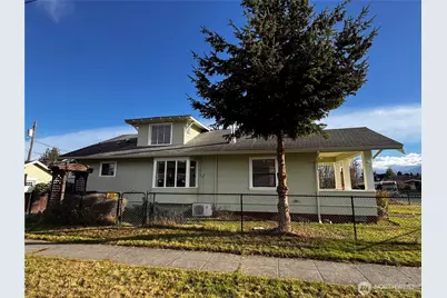 239 W 5th Street, Port Angeles, WA 98362 - Photo 3