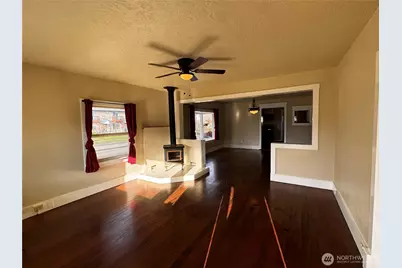 239 W 5th Street, Port Angeles, WA 98362 - Photo 11