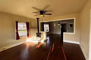 239 W 5th St, Port Angeles, WA 98362 - Photo 11