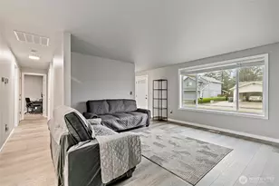 13713 2nd Ave Ct E, Tacoma, WA 98445 - Photo 5