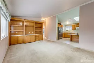 8009 195th St E, Spanaway, WA 98387 - Photo 9