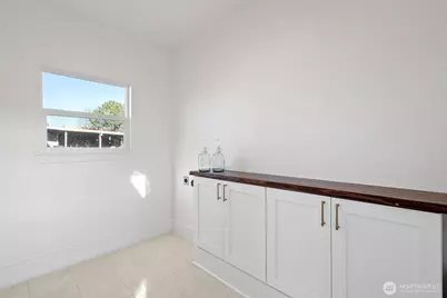 3238 Robin Avenue, Bremerton, WA 98310 - Photo 3