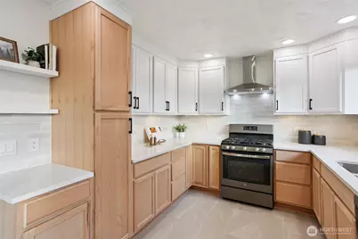 9002 34th Avenue SW, Seattle, WA 98126 - Photo 5