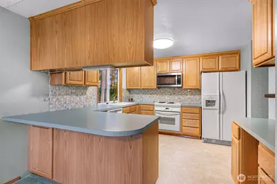 1834 NE Sumner Drive, Oak Harbor, WA 98277 - Photo 9