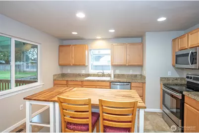 407 18th Street SW, Puyallup, WA 98371 - Photo 13