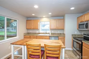 407 18th St SW, Puyallup, WA 98371 - Photo 13