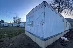 204 Davis Ave, Brewster, WA 98812 - Photo 7