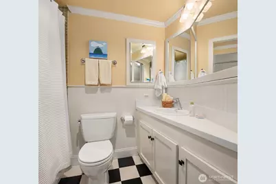 2360 43rd Avenue E #211, Seattle, WA 98112 - Photo 17