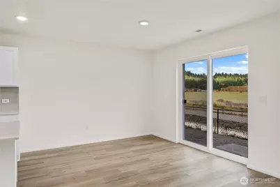 679 Salzer Creek Drive, Centralia, WA 98531 - Photo 13