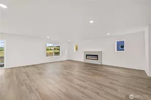 679 Salzer Crk Dr, Centralia, WA 98531 - Photo 9